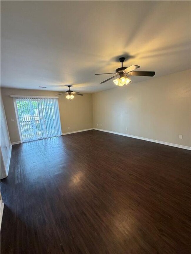 Building Photo - 233-233 Graystone Cir