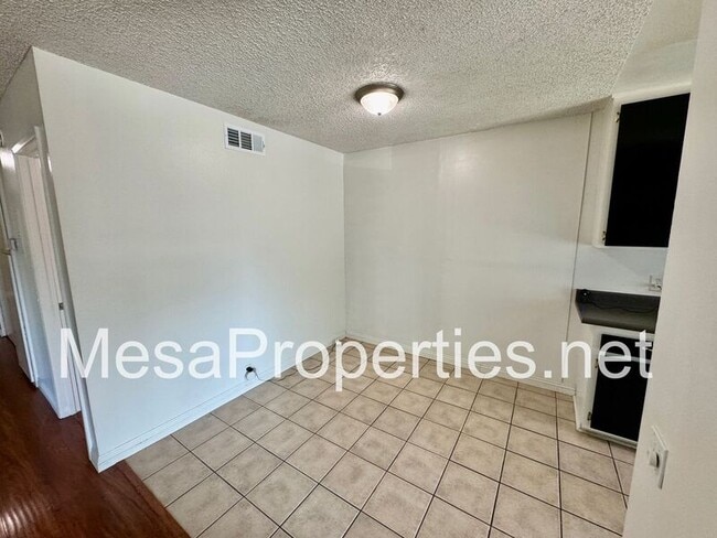 Building Photo - 1325 Brooktree Cir