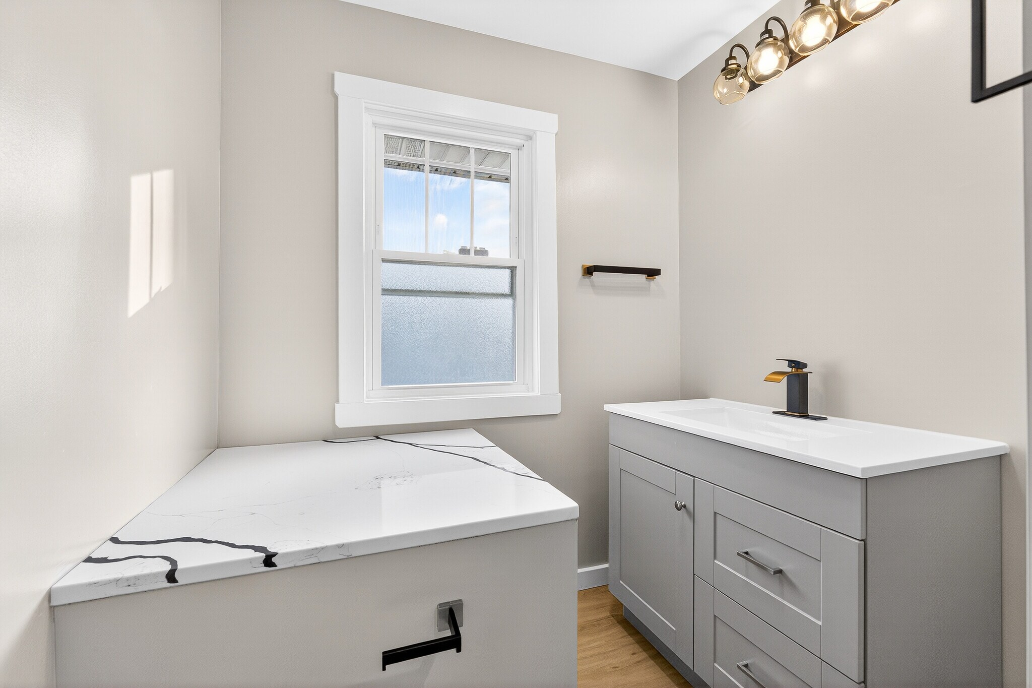 Building Photo - 1234 S Champion Ave