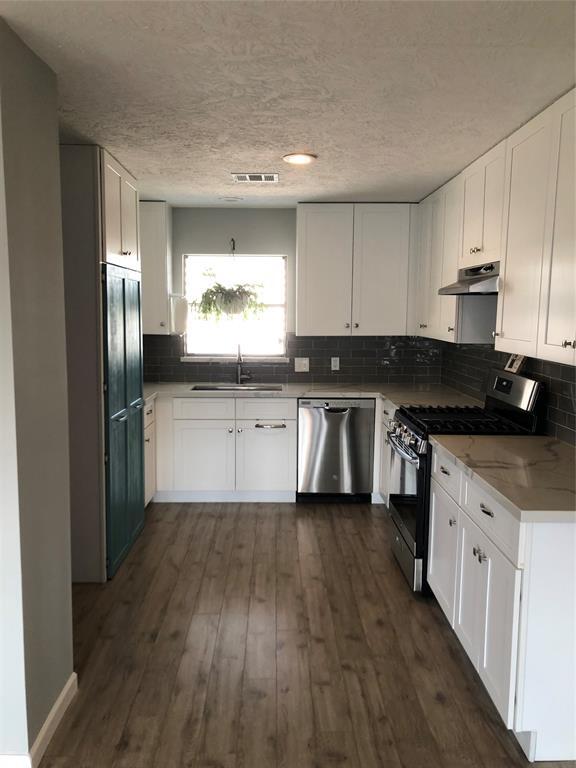 Building Photo - 1099 Redfish St