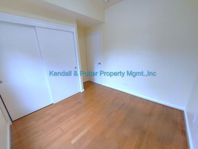 Building Photo - Spacious Ground-Floor 3BD/2BA Condo in Prime Scotts Valley Location