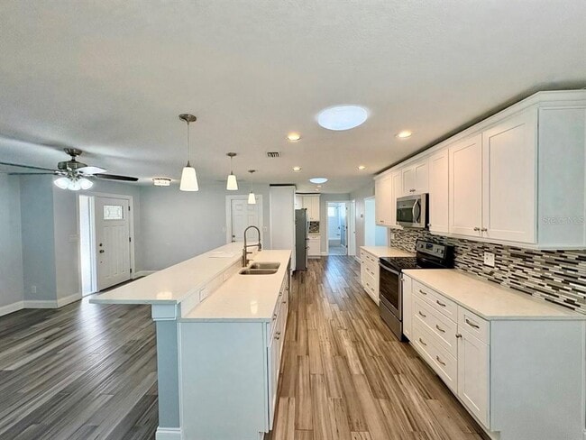 Building Photo - 1201 86th Ave N