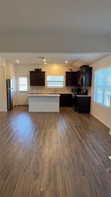 Building Photo - 125 Madrid