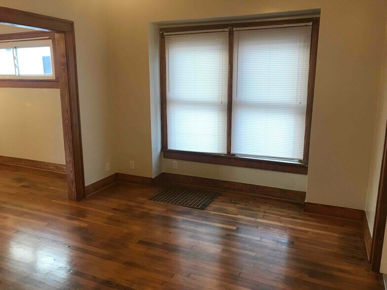 Building Photo - 1409 Highview Ave