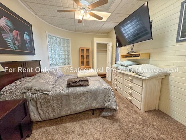 Building Photo - Charming Fully Furnished Bungalow in Millcreek