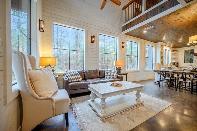 Building Photo - 295 Apple Rdg Ln