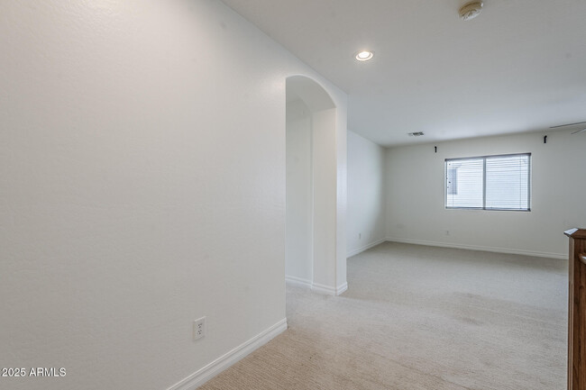 Building Photo - 2744 E Donato Dr