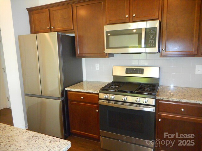 Building Photo - 5207 Maynard Hl Dr