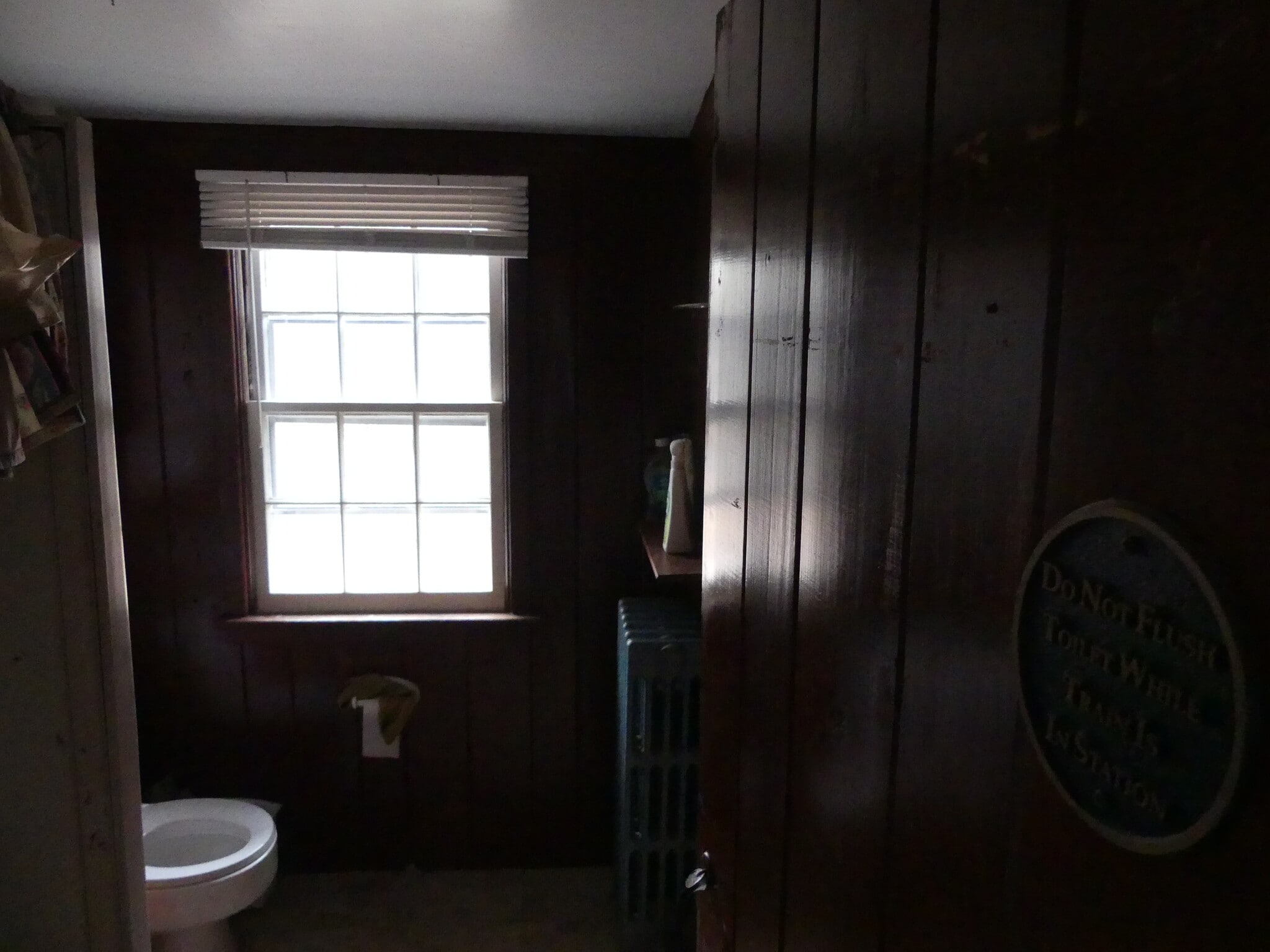 Upper bath - 866 N Abingdon St