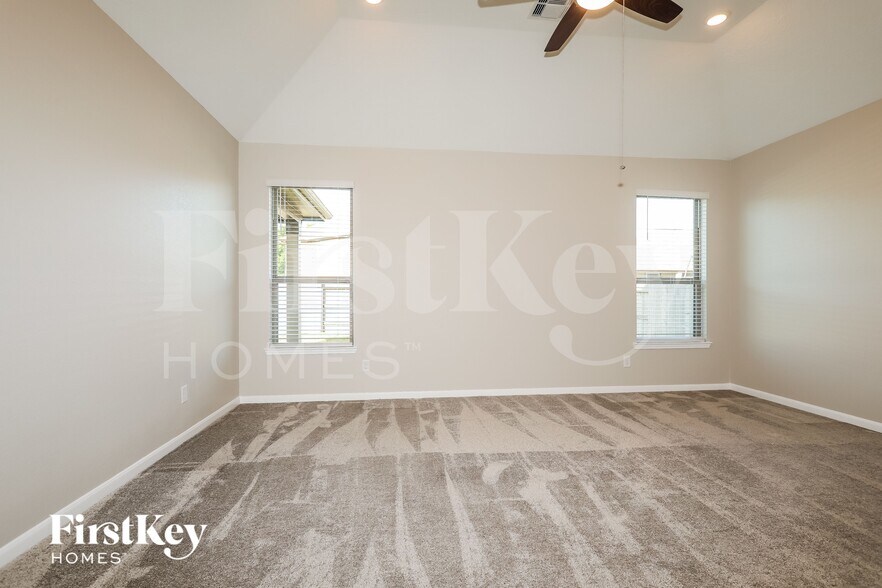 Building Photo - 8757 Ute Creek Ln