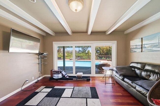 Building Photo - 25 Warmwood Way