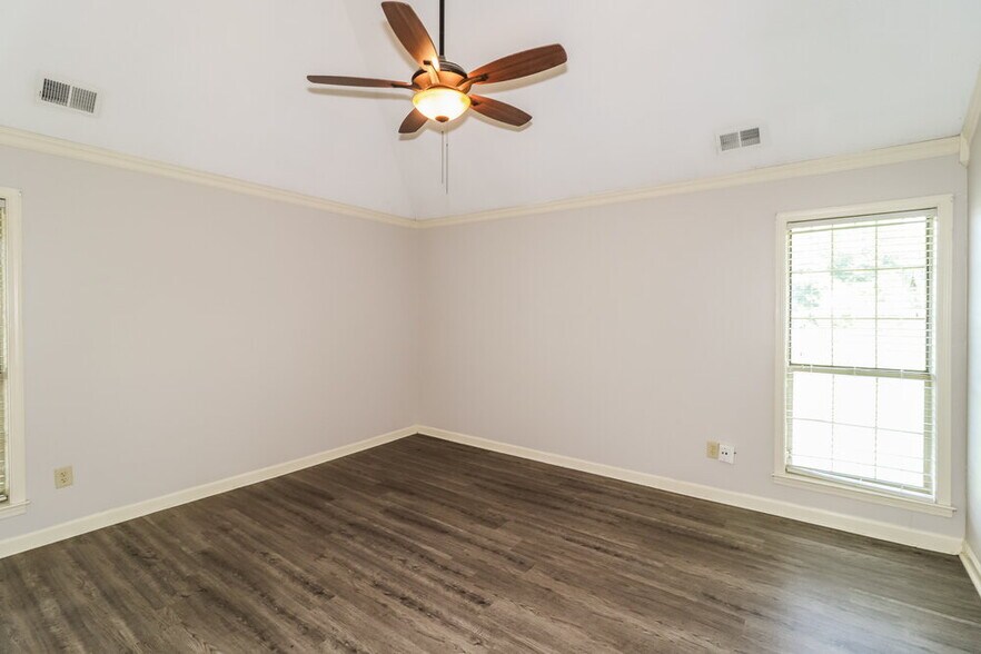 Building Photo - 1104 Fox Trace Cove