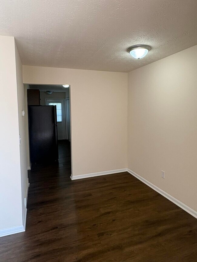 Building Photo - 1617 McIntosh St