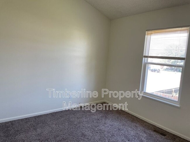 Building Photo - 8510 Sassafras Dr