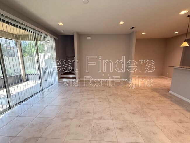 Building Photo - 7028 Buroak Ct