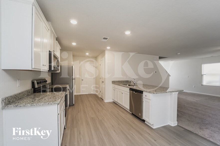 Building Photo - 5221 Wolfridge Ave