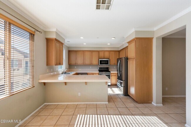 Building Photo - 84 Via Katrina