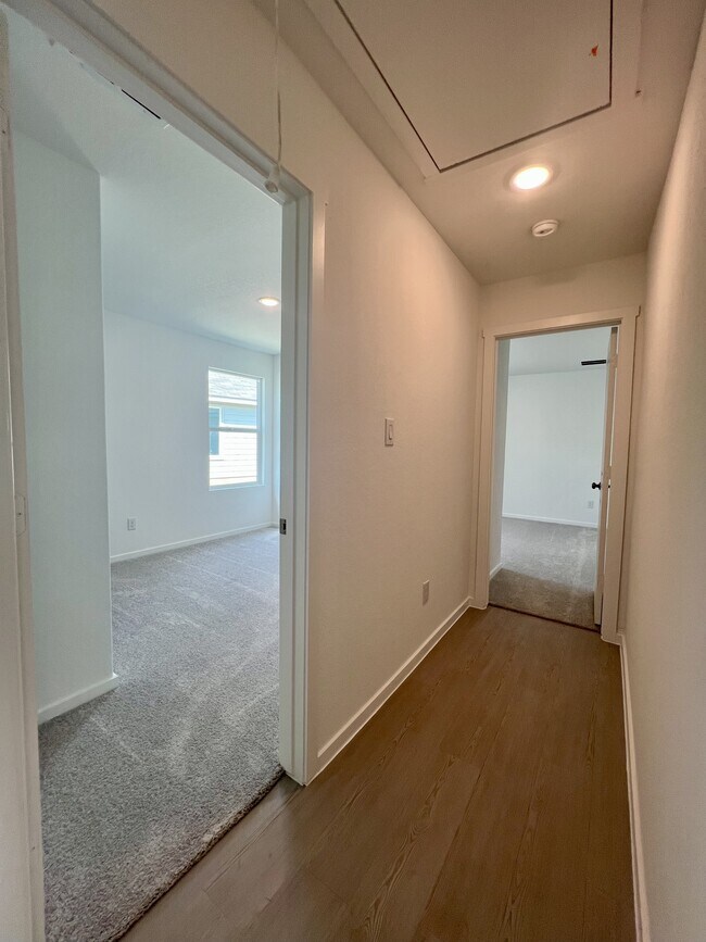 Building Photo - 9175 Trails End