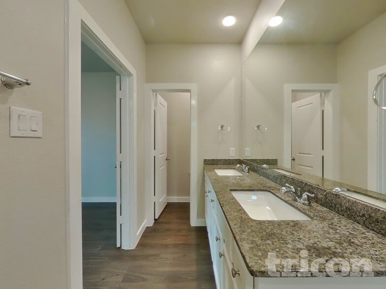 Building Photo - 5163 Klein Orchard Dr