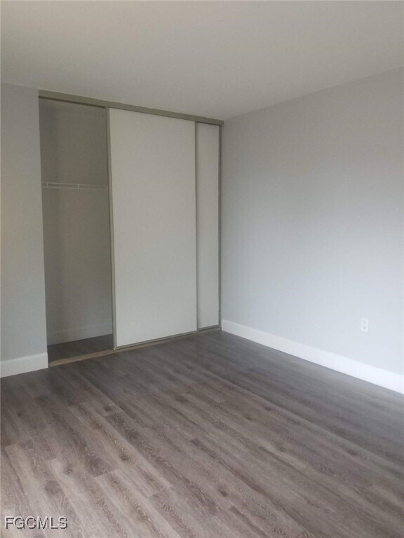 Building Photo - 5223 Cedarbend Dr