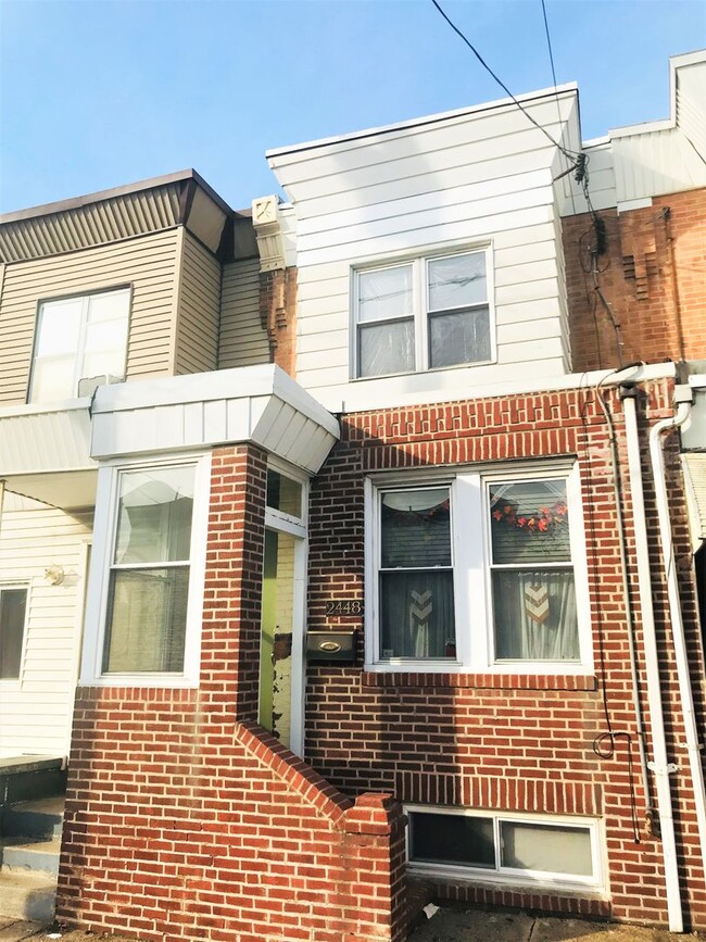 Building Photo - Gorgeous 3-Bed Townhome in Whitman! Available mid-July!