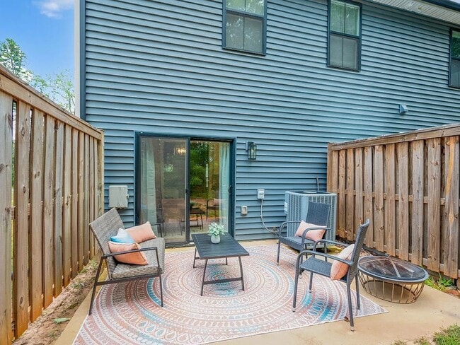 Building Photo - 186 Sunburst Villa Dr