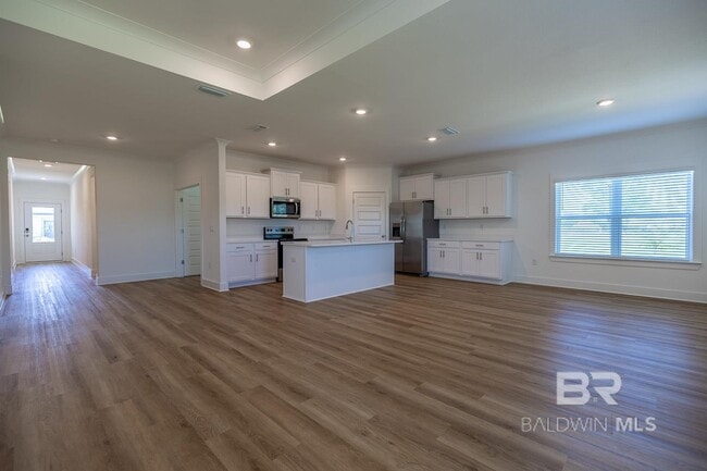 Building Photo - 501 Huller Ave