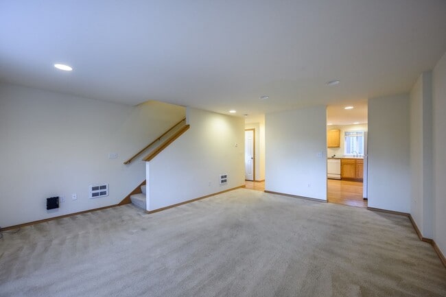 Building Photo - Lake City Living at Its Best Spacious 3BR Townhome with Garage & Easy I-5 Access
