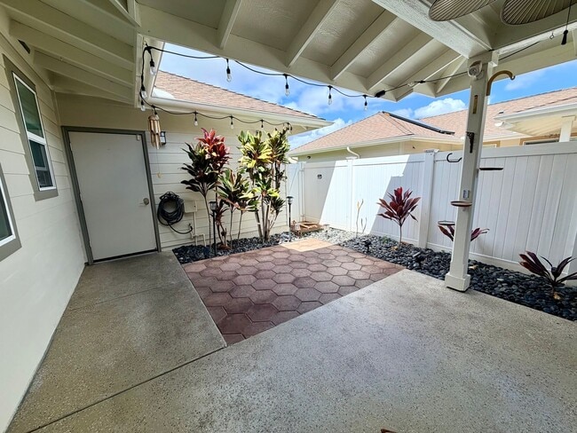 Building Photo - Spacious 3-Bed, 2-Bath Townhome in Ka Makana at Hoakalei – Available for Rent!