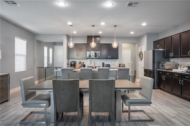 Building Photo - 276 Kindly Way