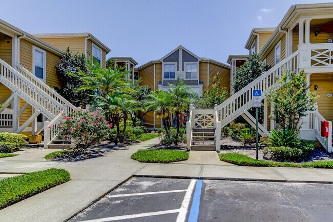 Building Photo - 115 112th Ave NE