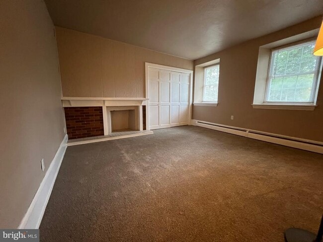 Building Photo - 815 Cypress Ave