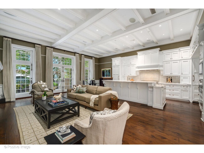 Building Photo - 446 W Huron St