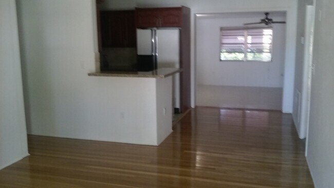 Building Photo - 3920 NW 59th Ave