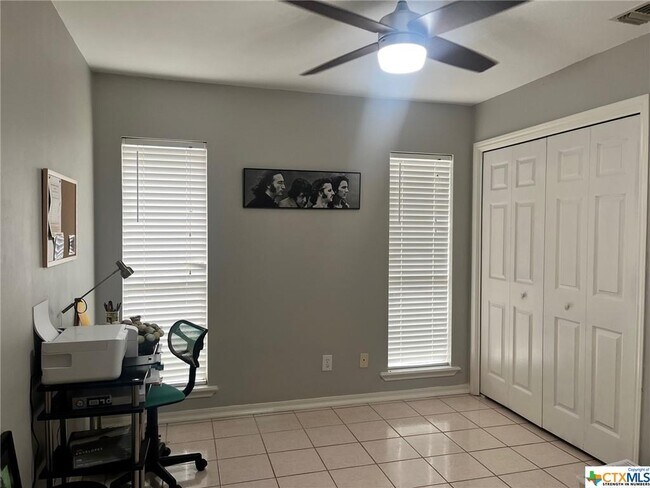 Building Photo - 103 Sunrise Ct