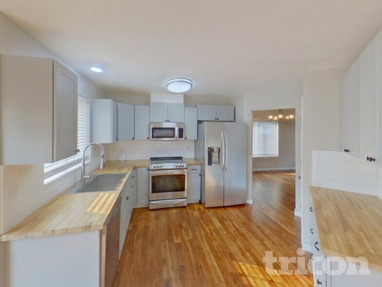 Building Photo - 8724 133rd St Ct E