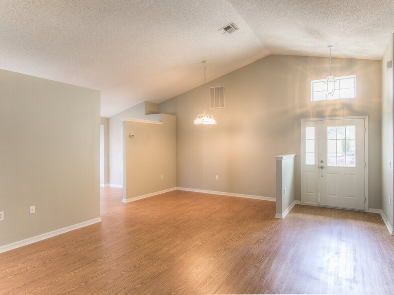 Building Photo - 1051 Woodsong Way