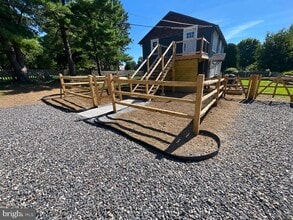 Building Photo - 250 Lenni Rd