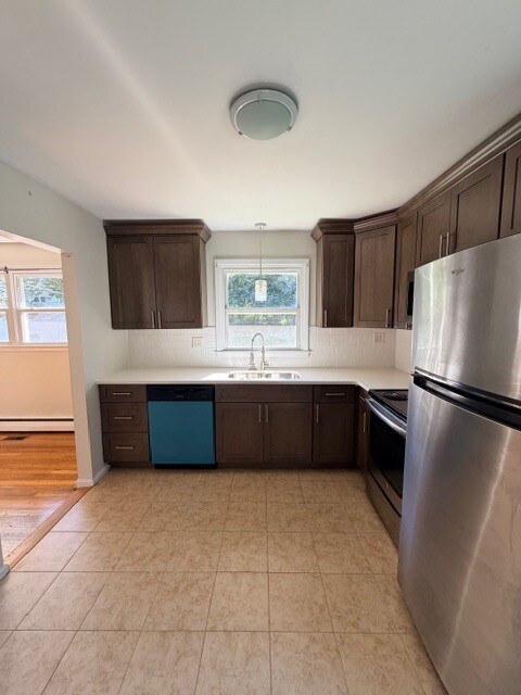 Building Photo - 2404 Mccawber Dr