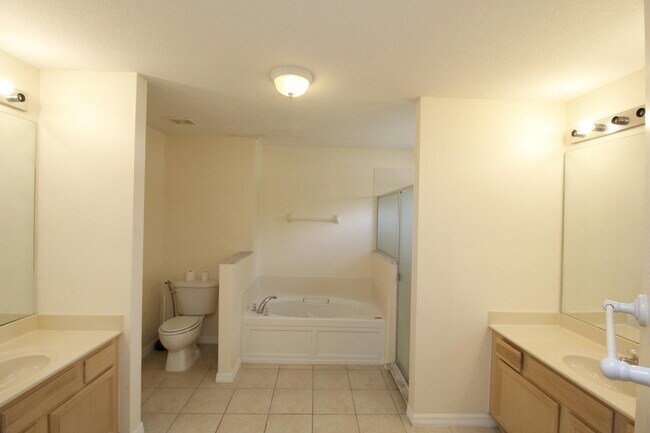 Building Photo - 885 Tavernier Cir NE