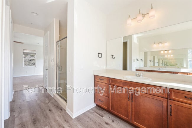 Building Photo - 1735 Avenida Regina