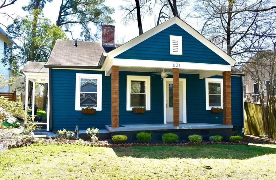 Building Photo - 621 W Markham Ave