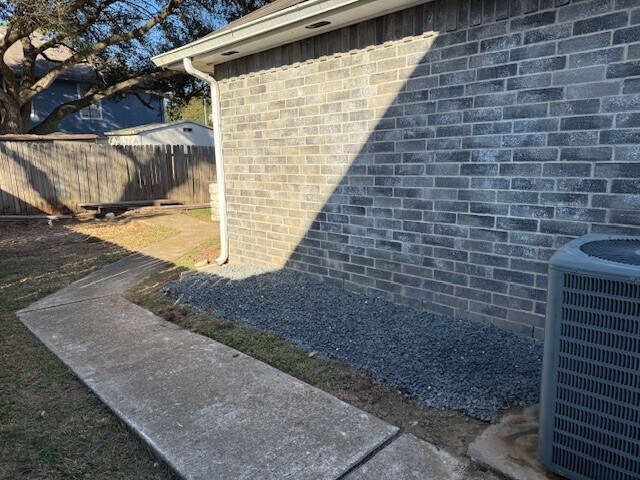 Building Photo - 2902 Silent Dr