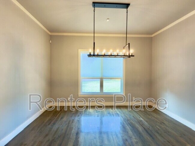 Building Photo - 4001 East 120th St S