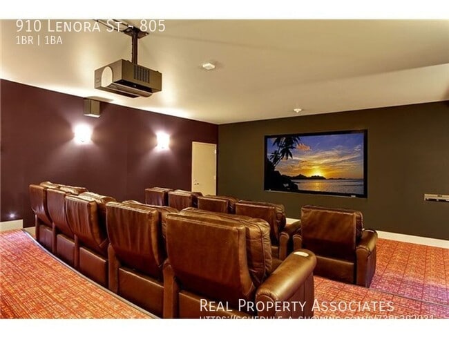 Building Photo - 910 Lenora St