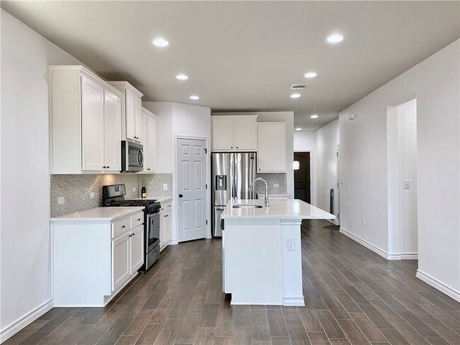 Building Photo - 11812 Offaly Dr