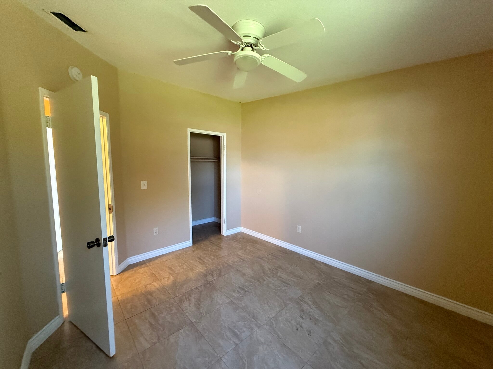 Building Photo - 2251 Indian Horse Dr