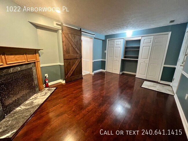 Building Photo - 1022 Arborwood Pl