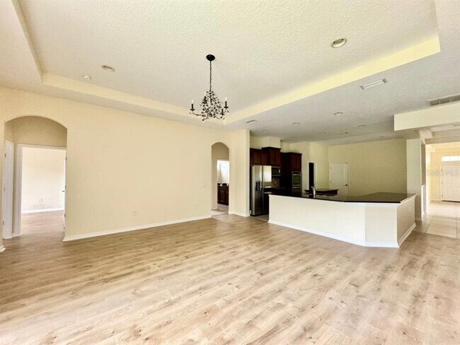 Building Photo - 3989 Windcrest Dr