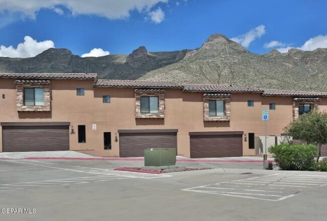 Building Photo - 5501 N Stanton St